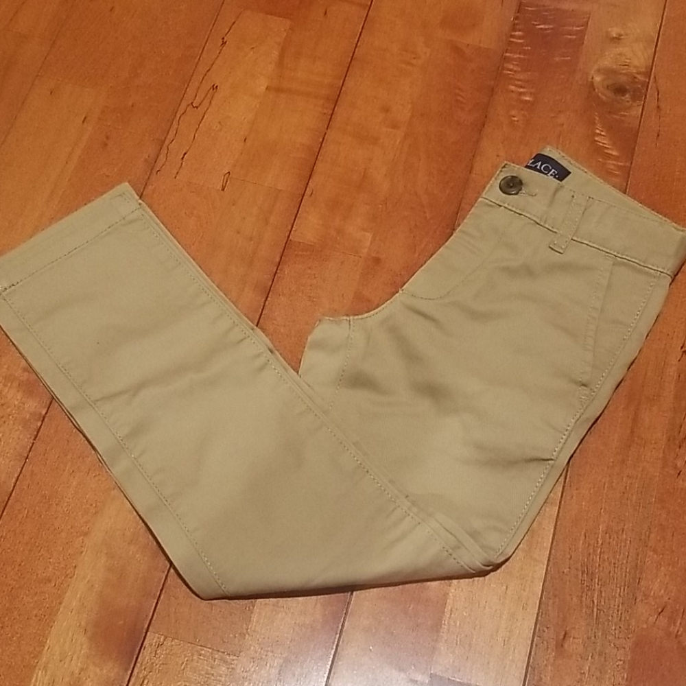 🙆‍♂️Children's Place boys sz 6🙋‍♂️ KHAKI